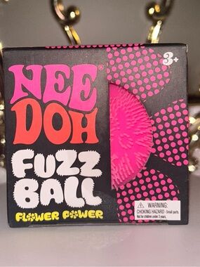 NEE DOH Fuzz Ball Flower Power Squish- Pink. Ages 3+. NEW IN BOX.